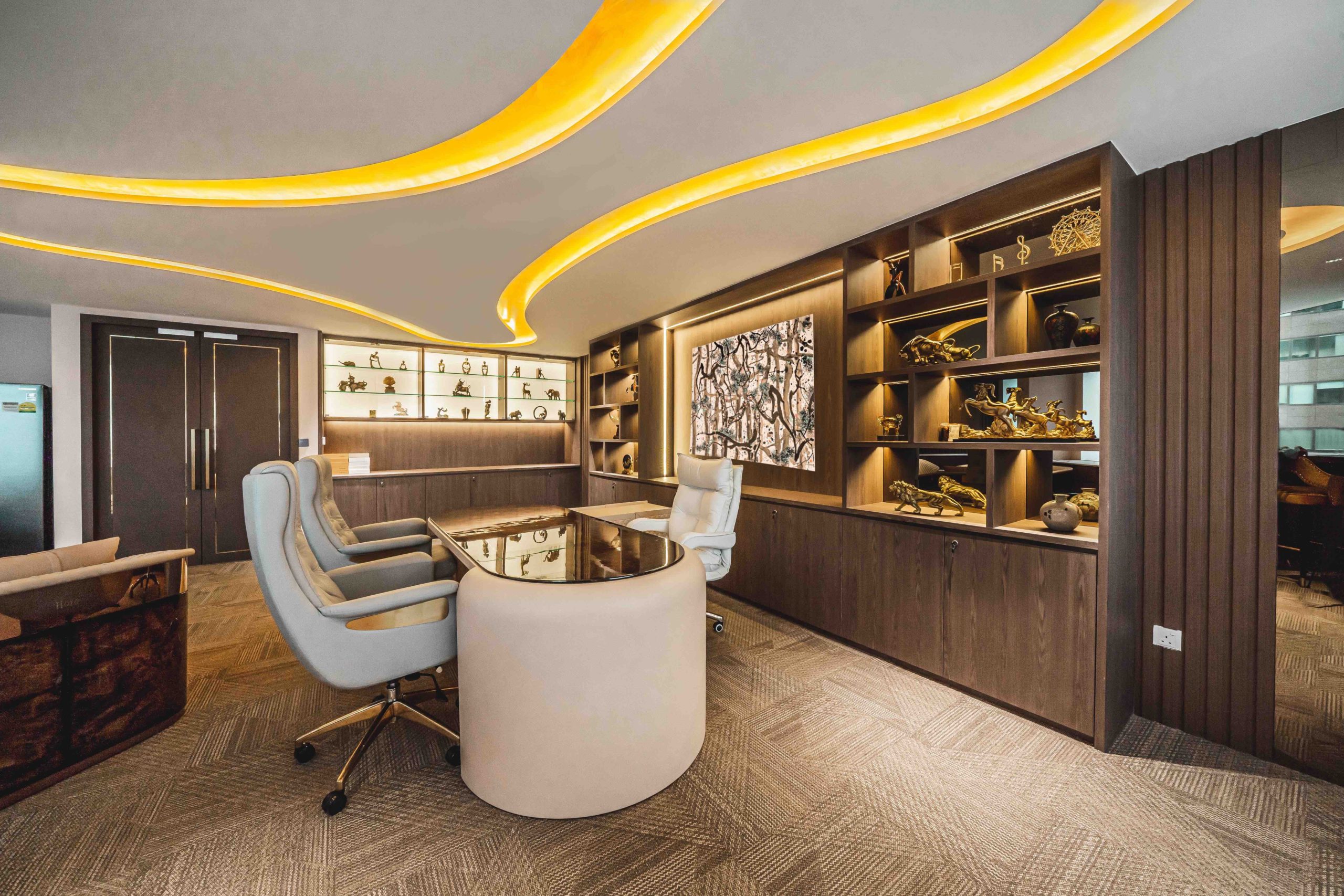 Contemporary Luxury Office – DM Interior Design